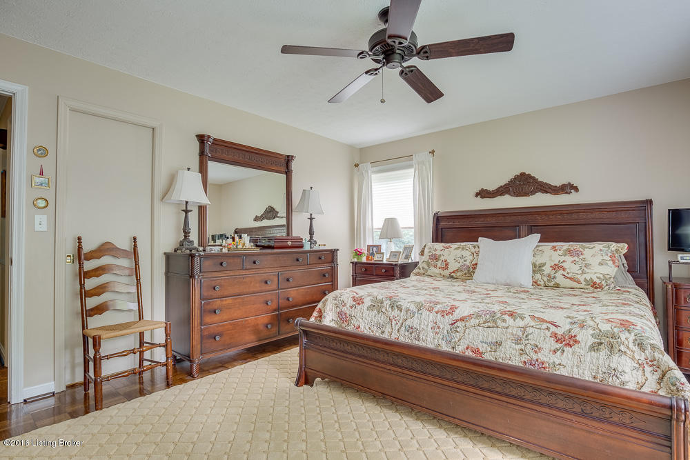 17021 Dry Ridge Road Louisville, KY 40299 - Photo 26 of 58 Small-24