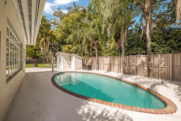 $1,248,000 | 11801 Northeast 11th Avenue, Biscayne Park, FL 33161