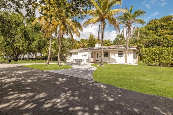 $1,248,000 | 11801 Northeast 11th Avenue, Biscayne Park, FL 33161