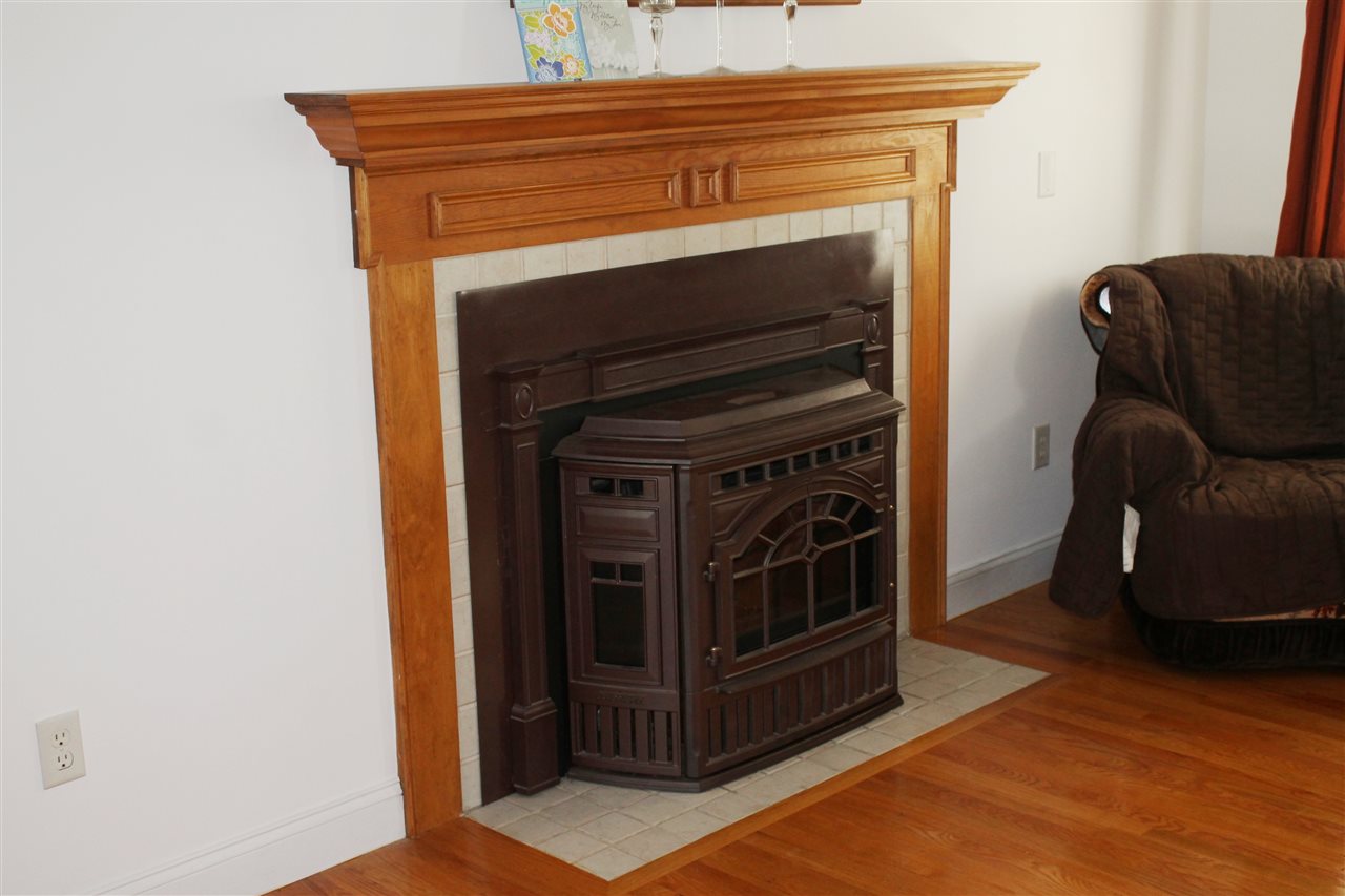 81 Byam Road New Boston, NH 03070 - Photo 13 of 36