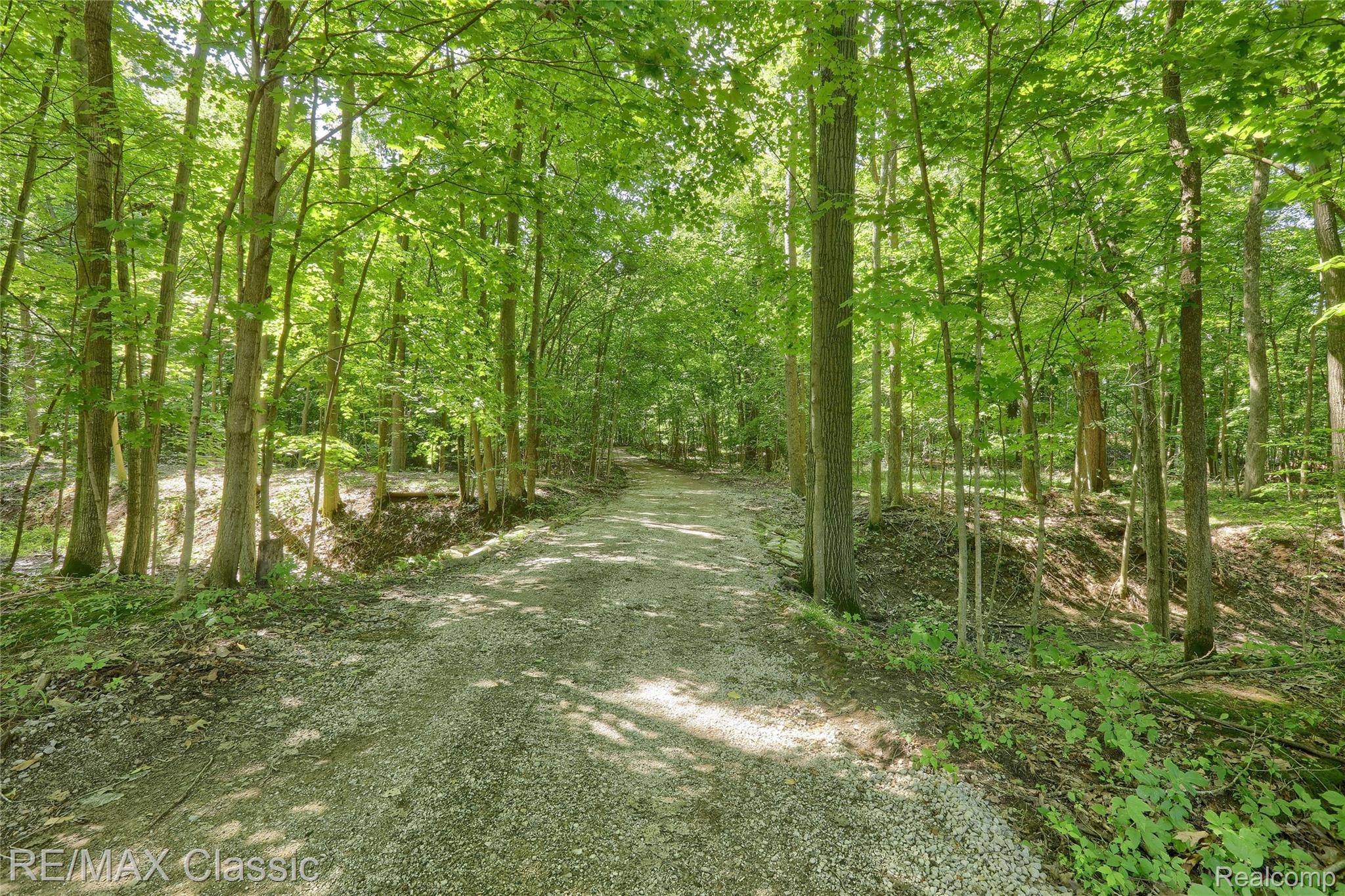 16645 Bordman Road Allenton, MI 48002 - Photo 35 of 48 Beautiful drive to home