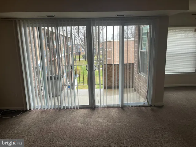 $1,150 | 3827 St Barnabas Road, Unit 3831T, Suitland, MD 20746