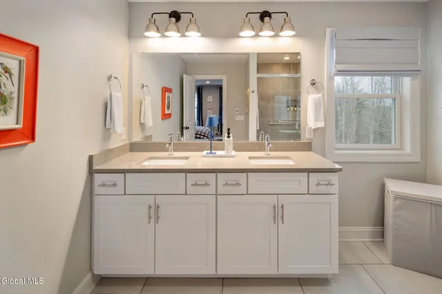 $680,000 | 22 Edinburgh Court, New Scotland, NY 12159