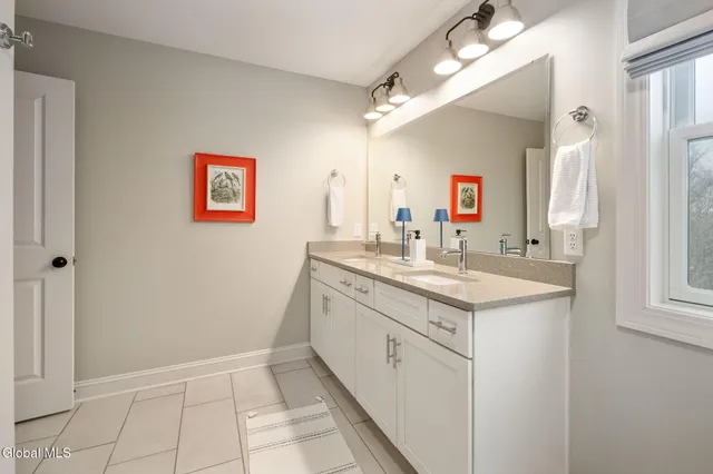 $680,000 | 22 Edinburgh Court, New Scotland, NY 12159