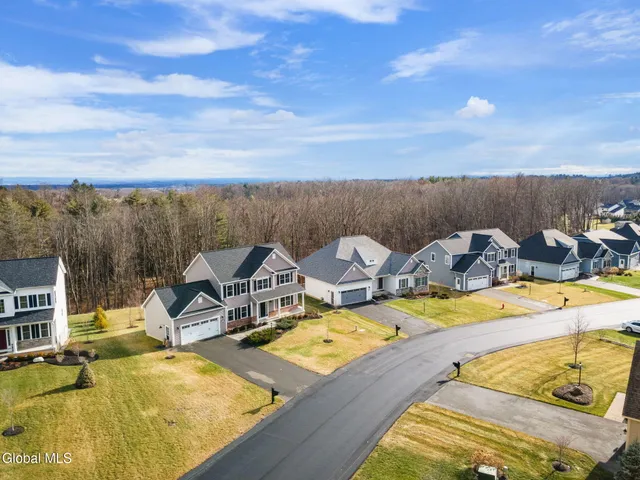 $680,000 | 22 Edinburgh Court, New Scotland, NY 12159