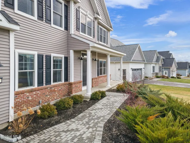 $680,000 | 22 Edinburgh Court, New Scotland, NY 12159