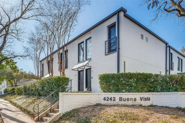 $2,050 | 4242 Buena Vista Street, Unit 10, Dallas, TX 75205