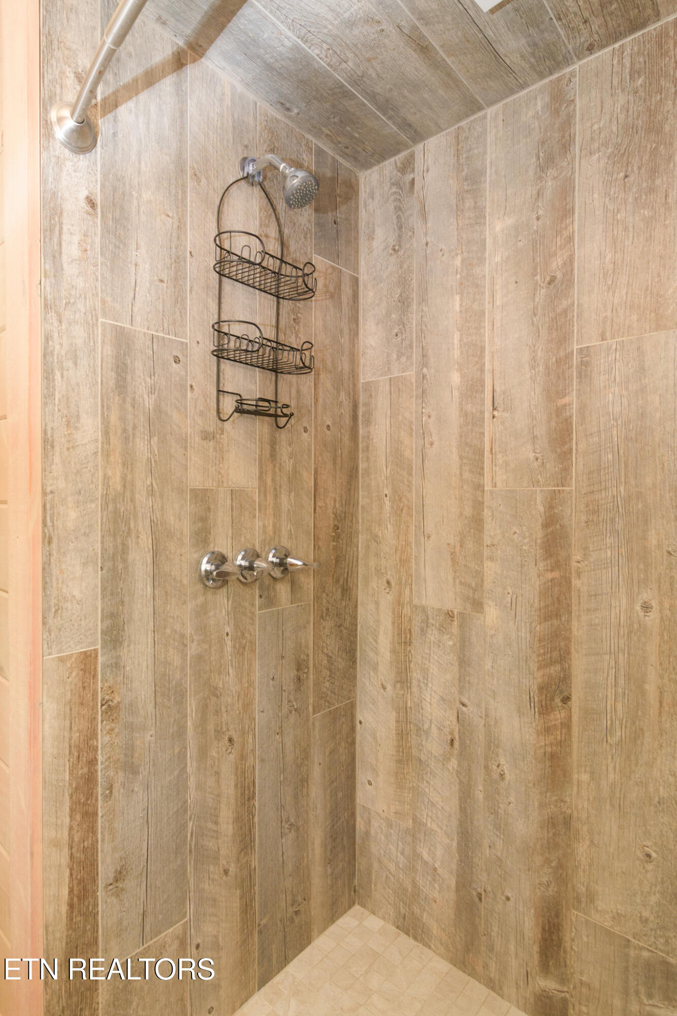 846 Maple Hill Way Gatlinburg, TN 37738 - Photo 14 of 25 C54886C6-6183-400E-9B72-90CA9E57BC24