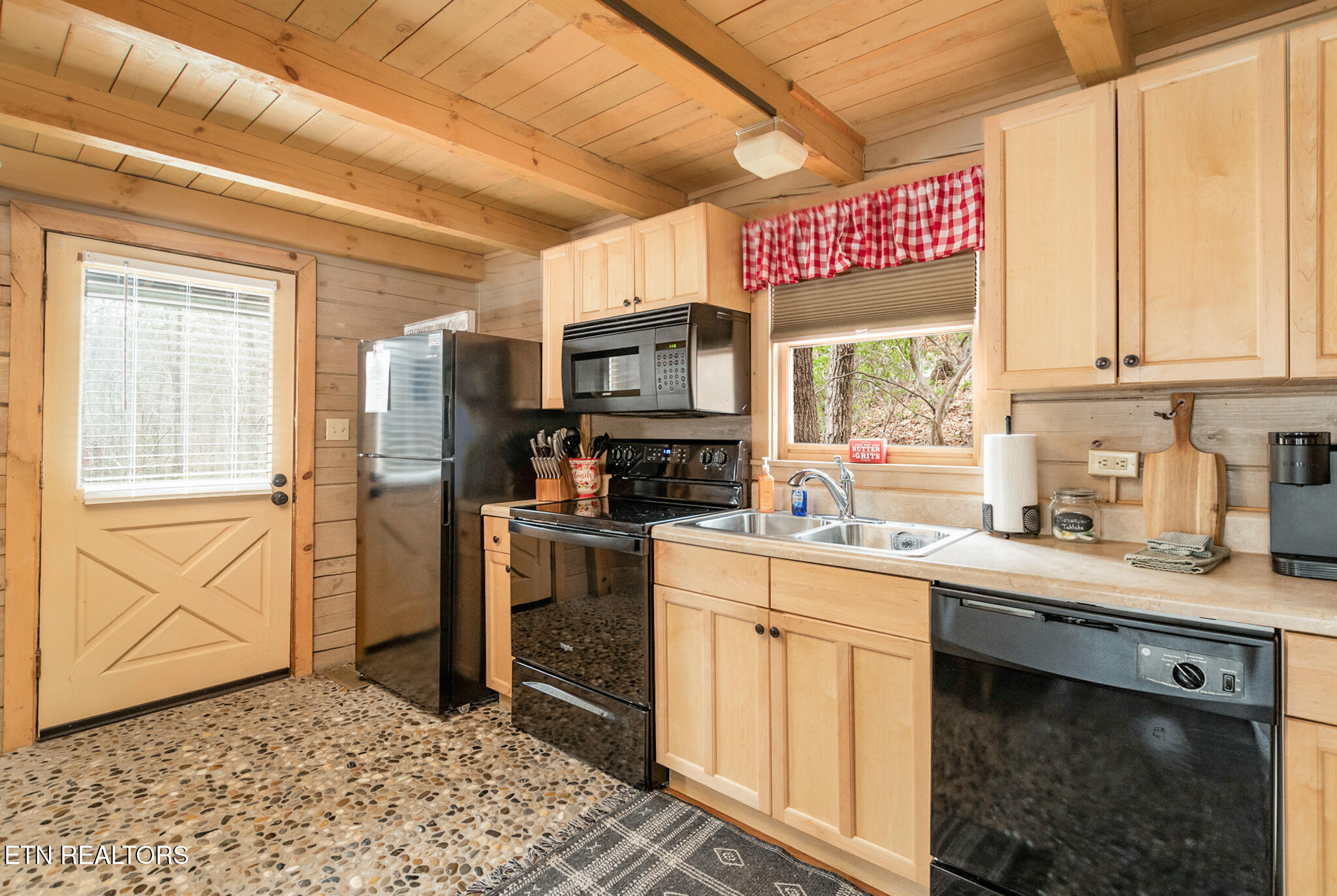 846 Maple Hill Way Gatlinburg, TN 37738 - Photo 7 of 25 7EB57A52-C001-4B21-8947-3E79E1C00DF9