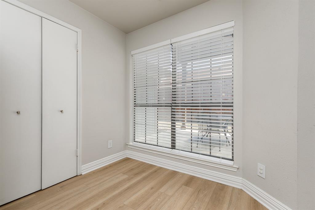 9703 Springtree Lane Dallas, TX 75243 - Photo 11 of 26 Gallery Image 11