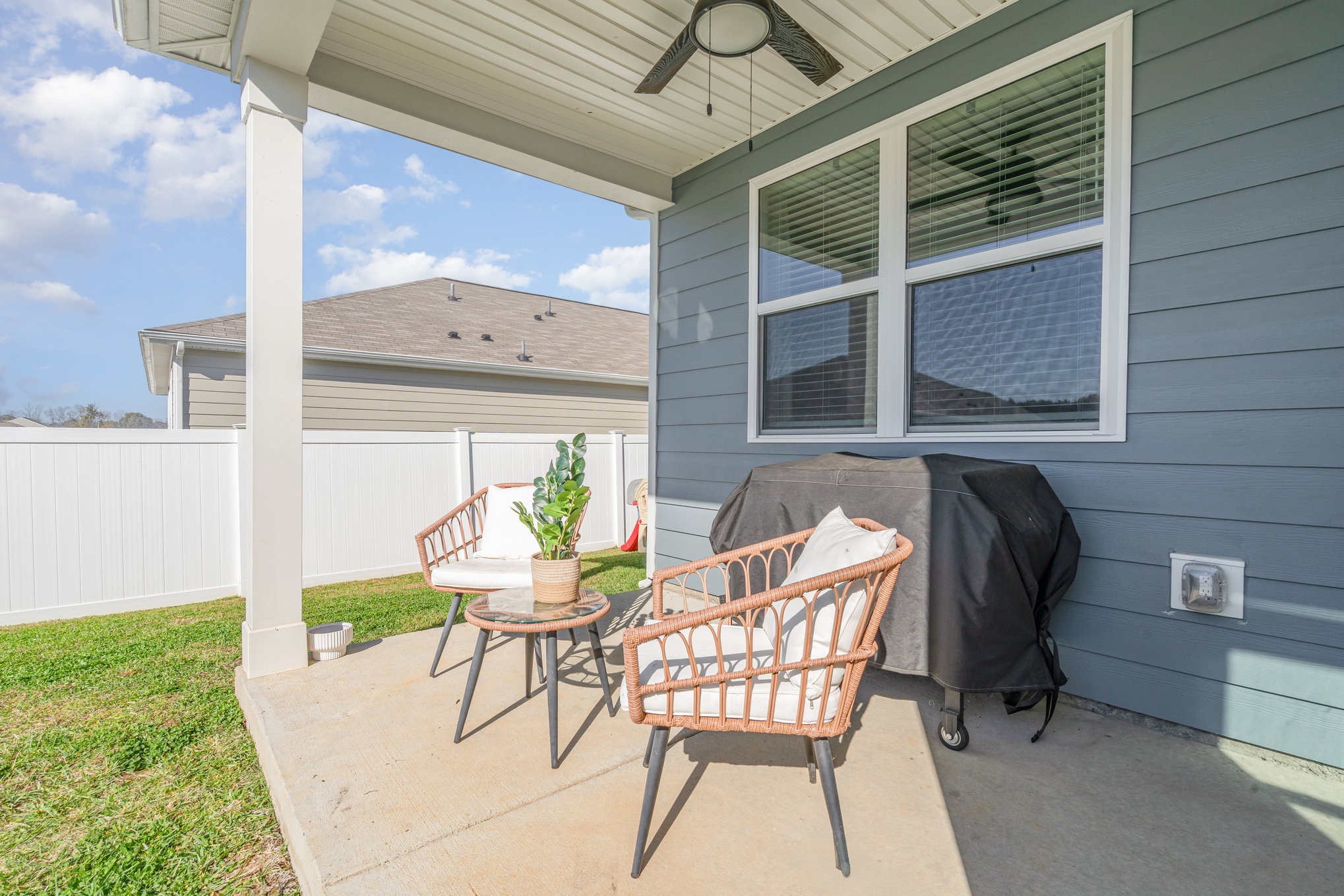 276 Addison Avenue Chapel Hill, TN 37034 - Photo 23 of 27 a view of an outdoor seating area