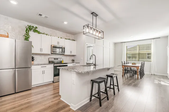 $365,000 | 276 Addison Avenue, Chapel Hill, TN 37034