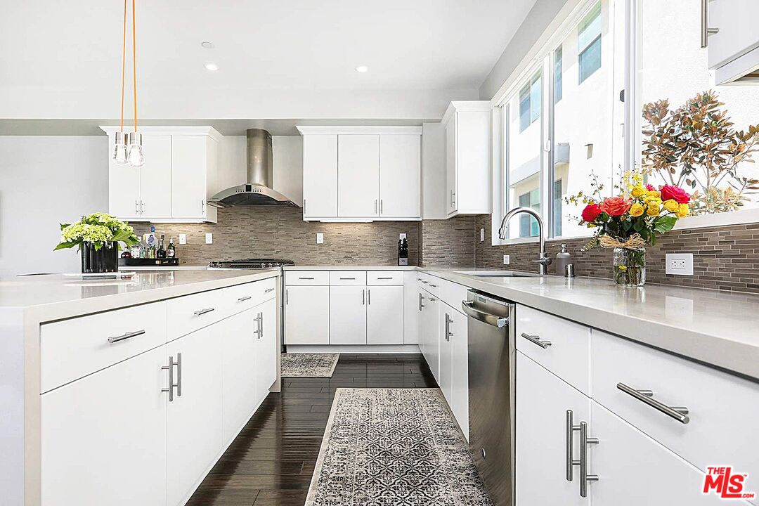 12003 Emery Lane Valley Village, CA 91607 - Photo 11 of 30