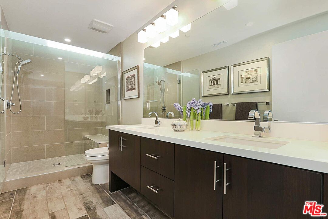 12003 Emery Lane Valley Village, CA 91607 - Photo 17 of 30