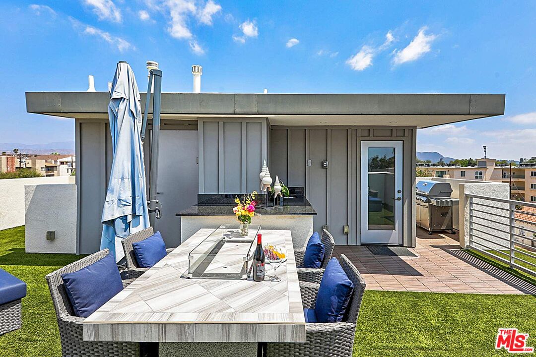 12003 Emery Lane Valley Village, CA 91607 - Photo 25 of 30