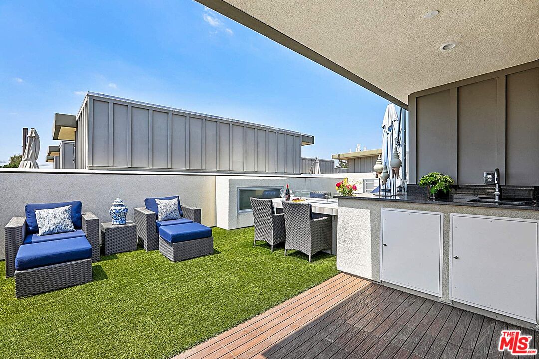 12003 Emery Lane Valley Village, CA 91607 - Photo 27 of 30