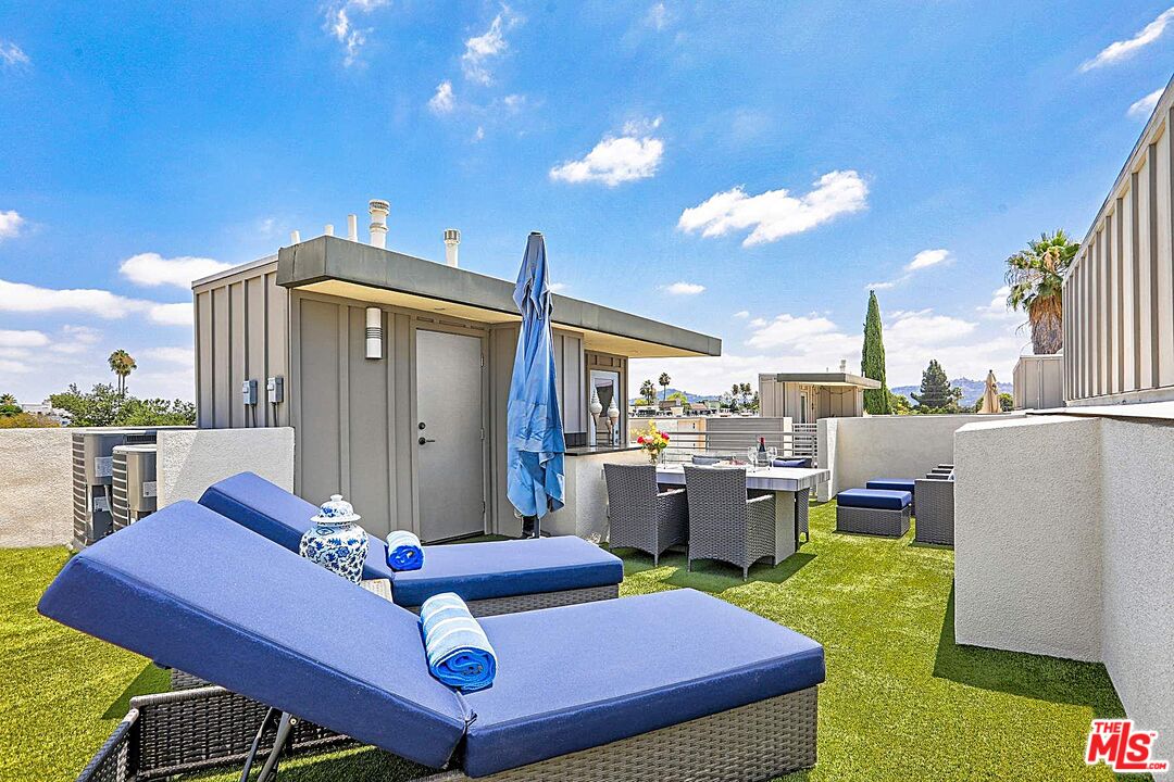 12003 Emery Lane Valley Village, CA 91607 - Photo 28 of 30