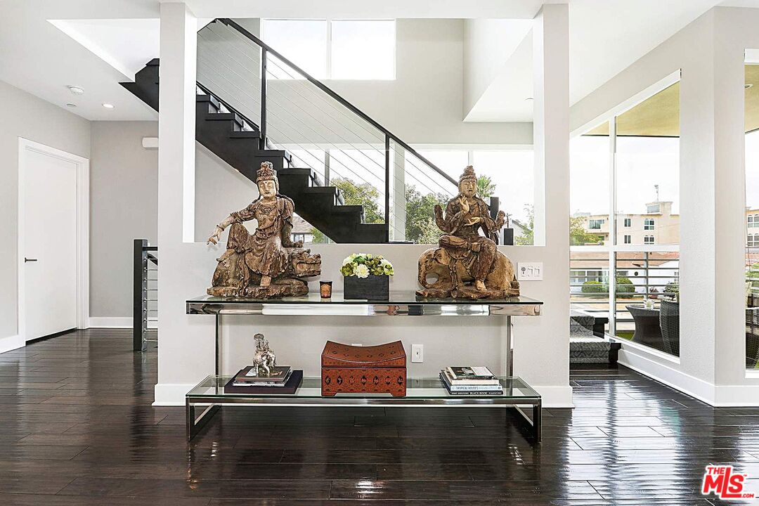 12003 Emery Lane Valley Village, CA 91607 - Photo 5 of 30