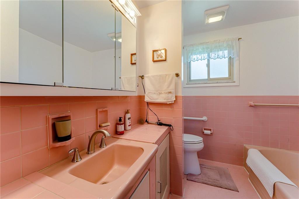 4413 Ruth Drive Monroeville, PA 15146 - Photo 18 of 26 Gallery Image 18