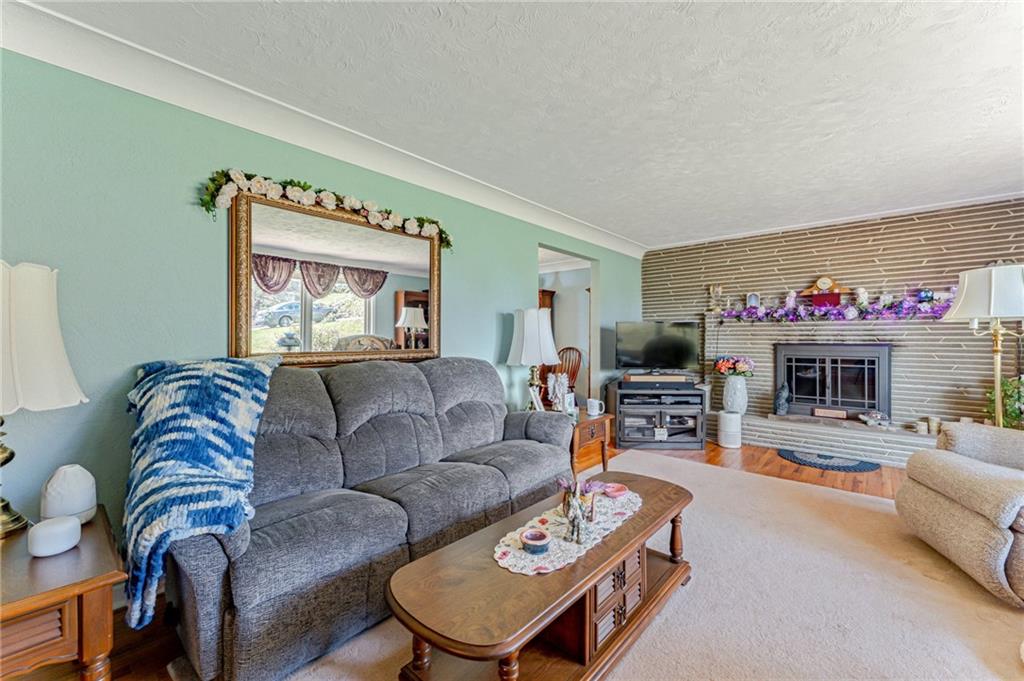 4413 Ruth Drive Monroeville, PA 15146 - Photo 2 of 26 Gallery Image 2
