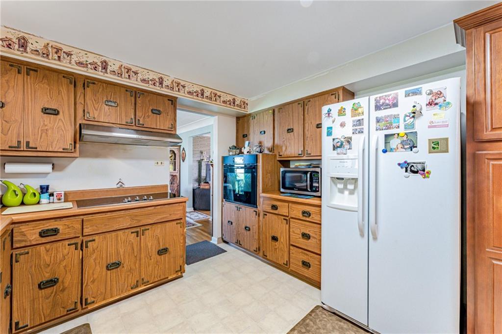 4413 Ruth Drive Monroeville, PA 15146 - Photo 6 of 26 Gallery Image 6