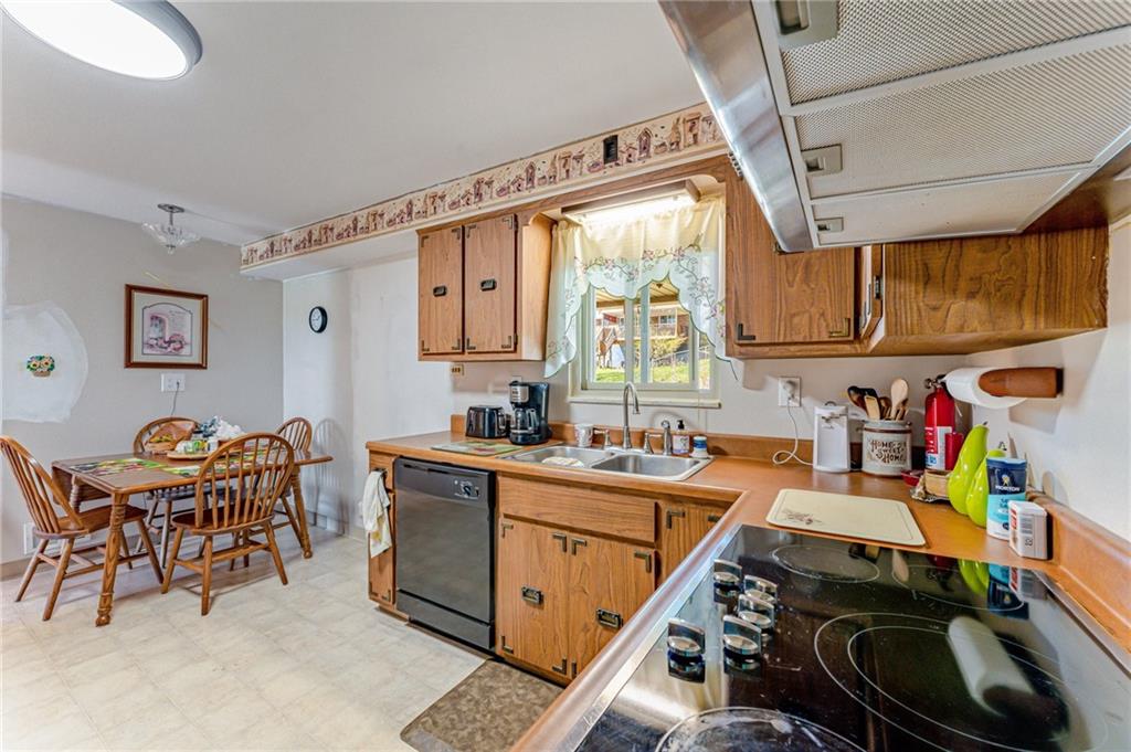 4413 Ruth Drive Monroeville, PA 15146 - Photo 7 of 26 Gallery Image 7