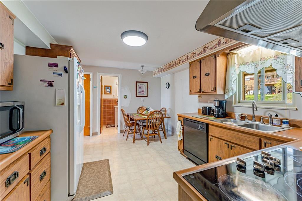 4413 Ruth Drive Monroeville, PA 15146 - Photo 8 of 26 Gallery Image 8