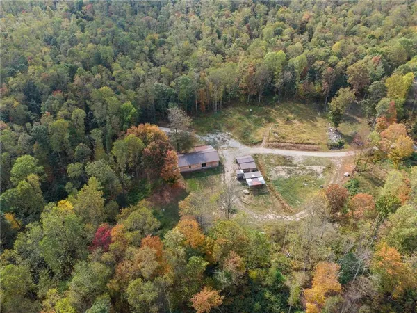 $80,000 | 135 Sandy Flat Road, Connellsville, PA 15425