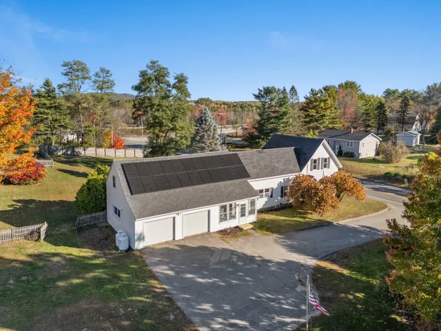 $359,000 | 325 Middle Road, Sabattus, ME 04280