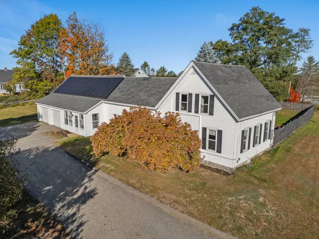 $359,000 | 325 Middle Road, Sabattus, ME 04280