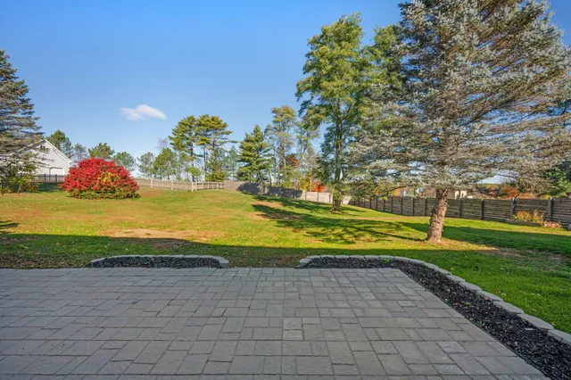 $359,000 | 325 Middle Road, Sabattus, ME 04280