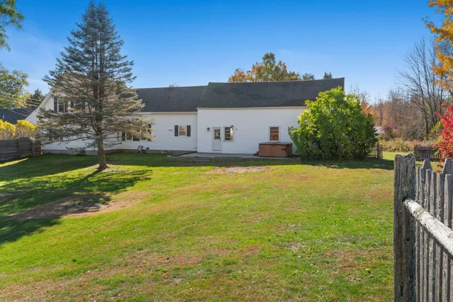 $359,000 | 325 Middle Road, Sabattus, ME 04280