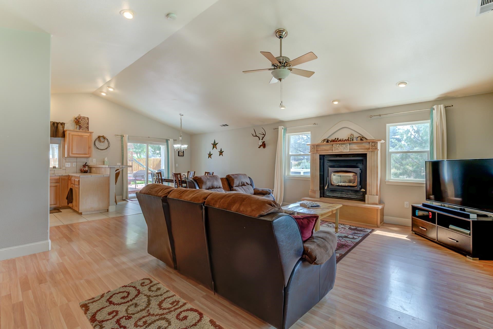 16315 Friar Road Weed, CA 96094 - Photo 9 of 20 Gallery Image 9