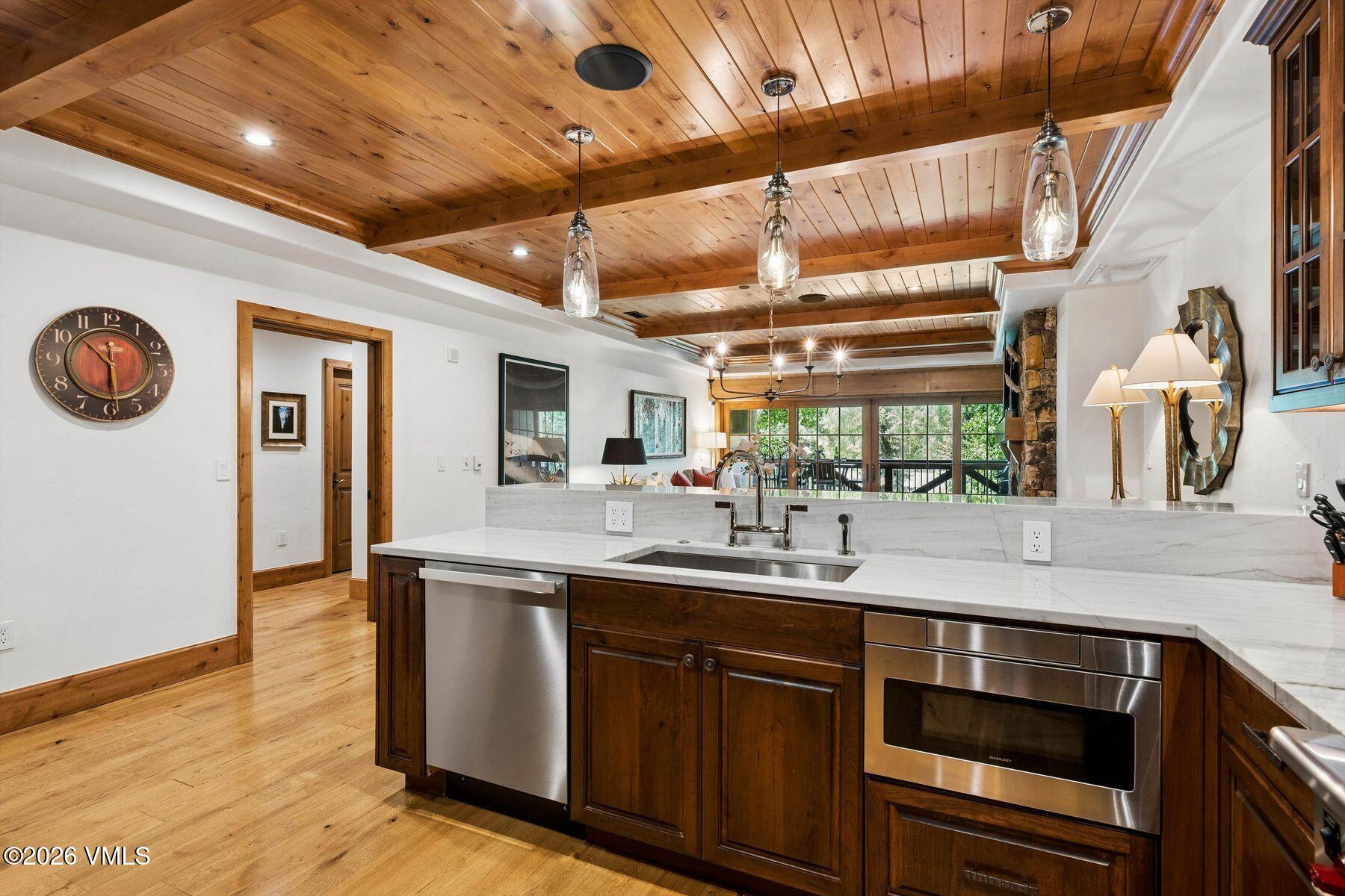 434 South Frontage Road East, Unit 204 Vail, CO 81657 - Photo 8 of 53 Kitchen