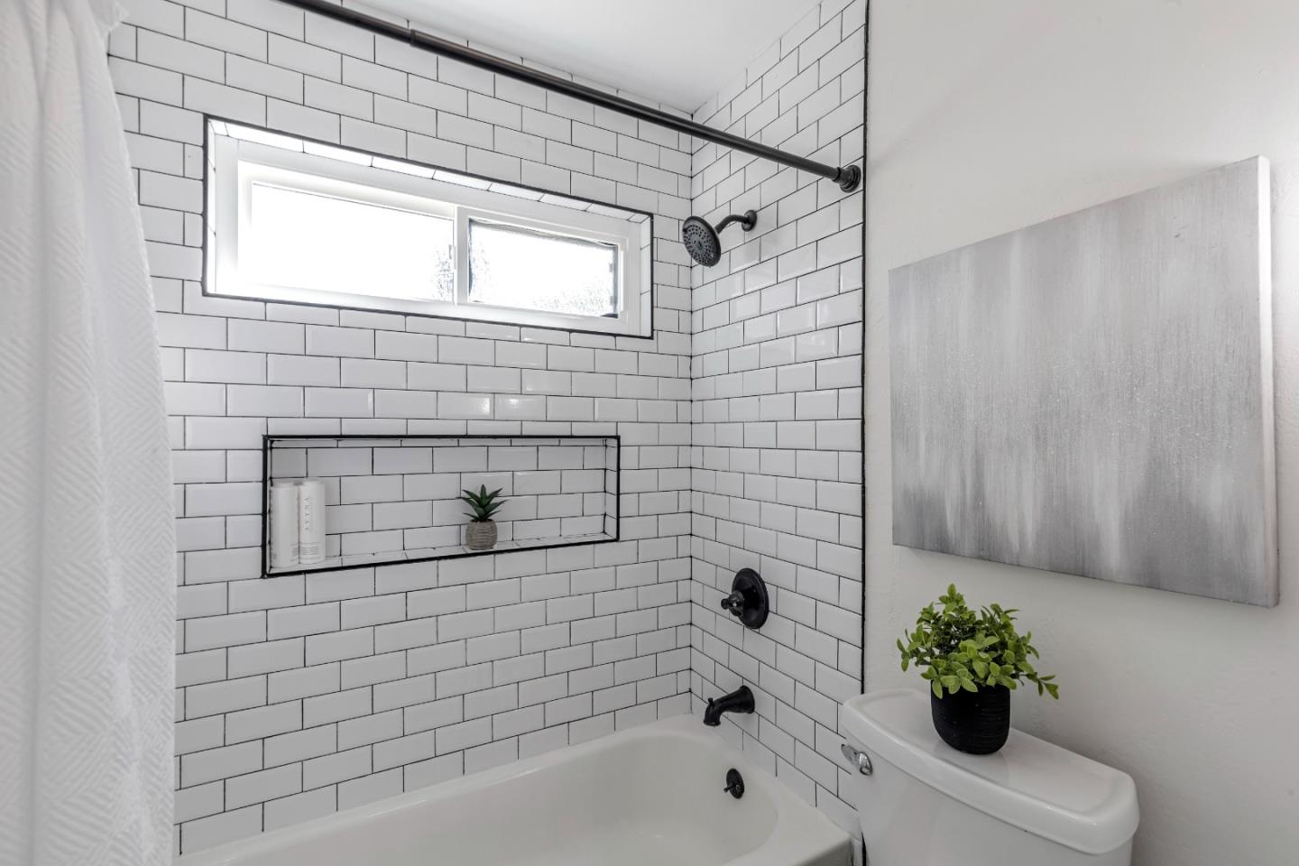 169 Turquoise Way Livermore, CA 94550 - Photo 33 of 59 a bathroom with a shower and a bathtub