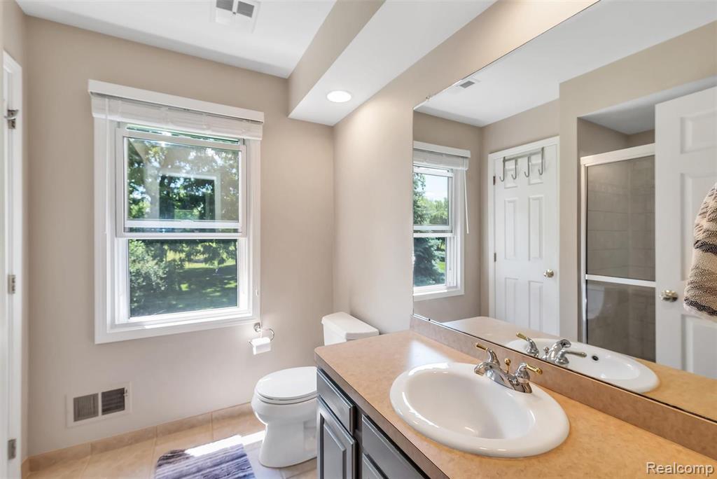 25735 Rutledge Crossing Farmington Hills, MI 48335 - Photo 38 of 53