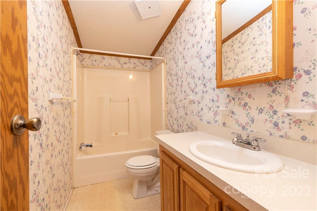 33 Church Road Asheville, NC 28804 - Photo 8 of 12 Gallery Image 8