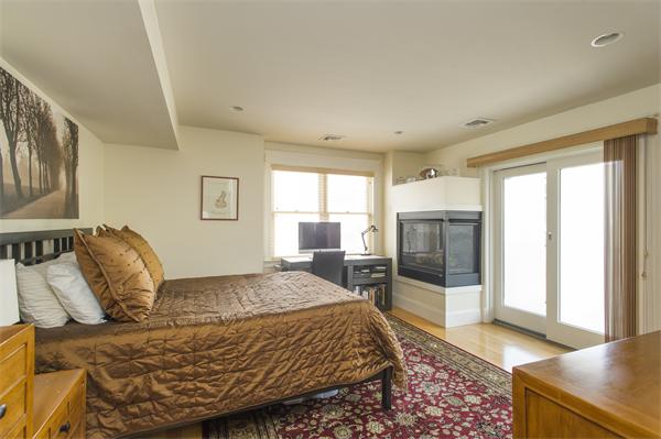 130 West 3rd Street Boston, MA 02127 - Photo 4 of 14