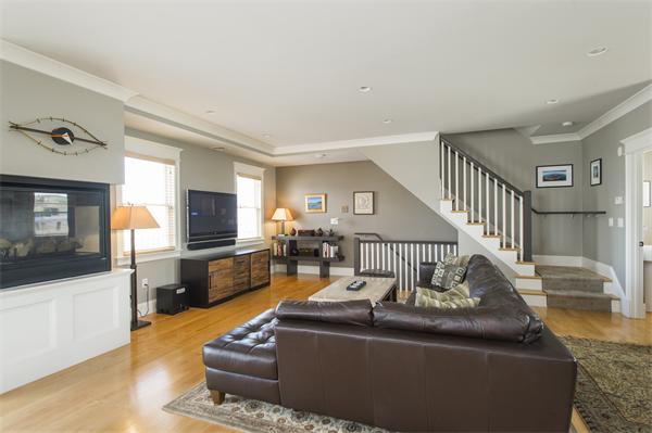 130 West 3rd Street Boston, MA 02127 - Photo 7 of 14