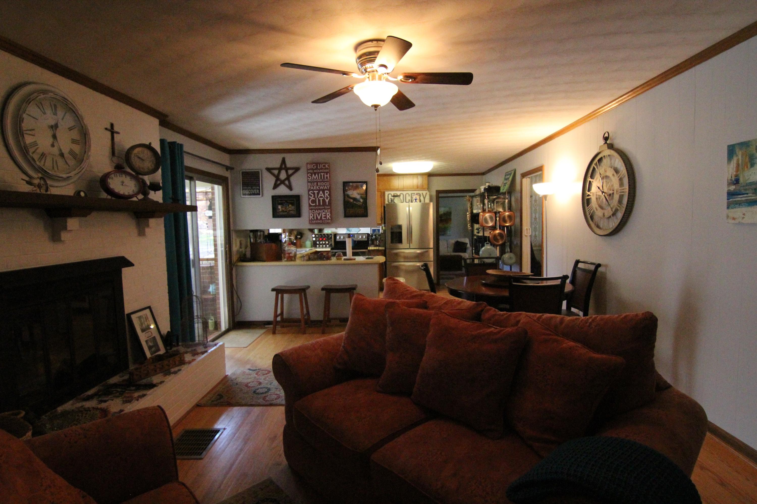 2124 Feather Road Vinton, VA 24179 - Photo 13 of 59 IMG_6637