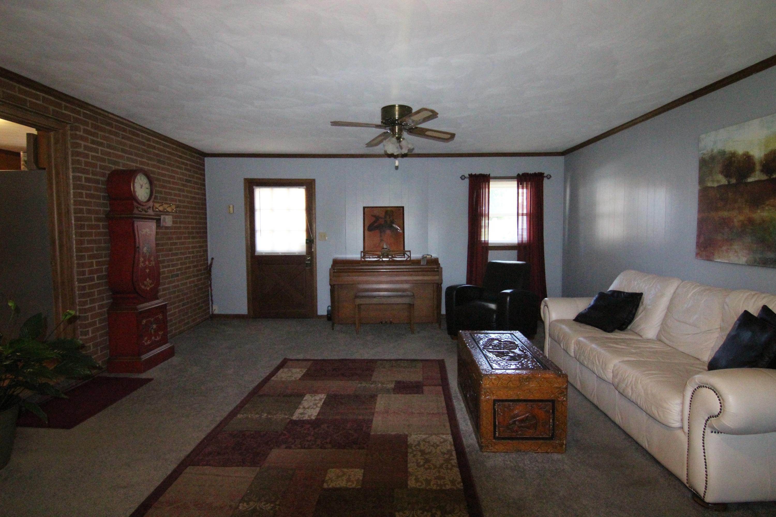 2124 Feather Road Vinton, VA 24179 - Photo 22 of 59 IMG_6655