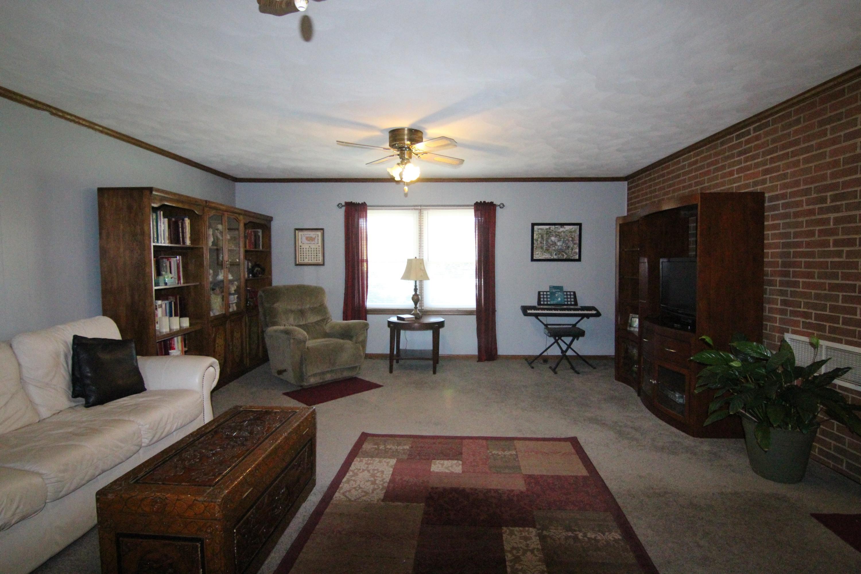 2124 Feather Road Vinton, VA 24179 - Photo 23 of 59 IMG_6657