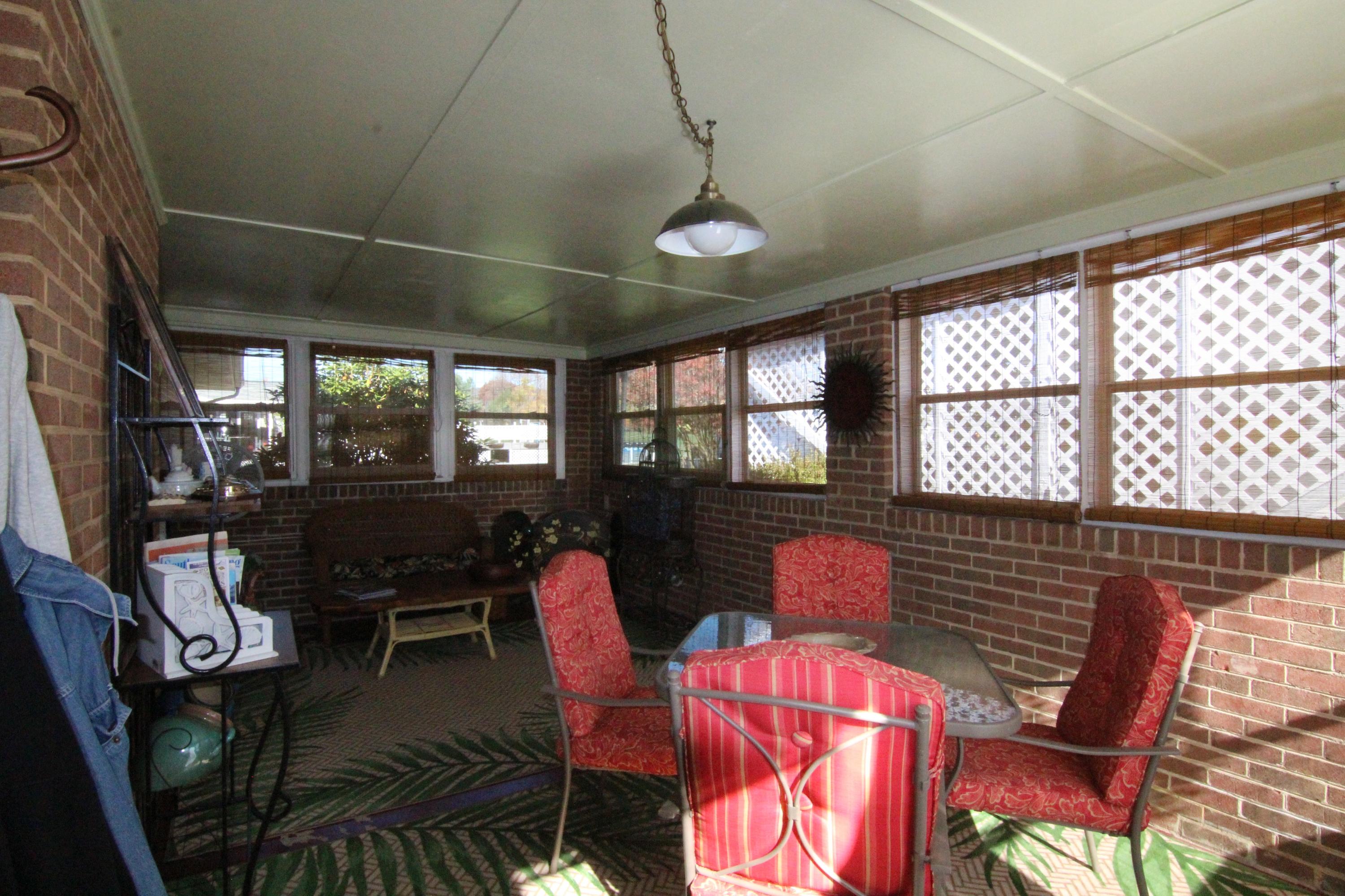 2124 Feather Road Vinton, VA 24179 - Photo 47 of 59 IMG_6692