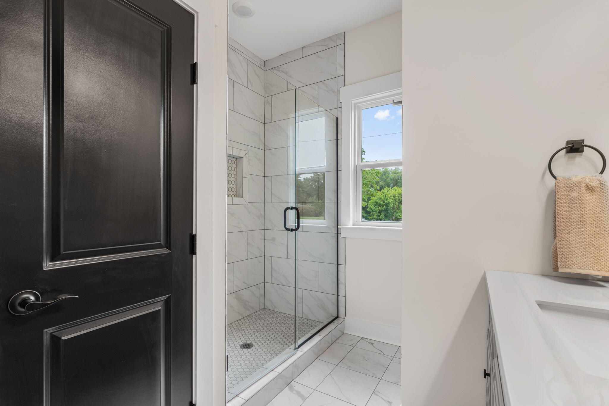 1105 Elm Street Dunlap, TN 37327 - Photo 19 of 34 Master Bath