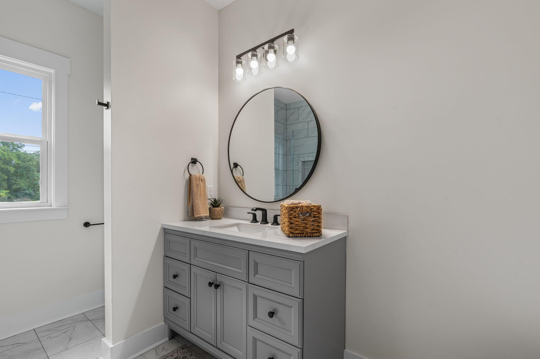 1105 Elm Street Dunlap, TN 37327 - Photo 20 of 34 Master Bath