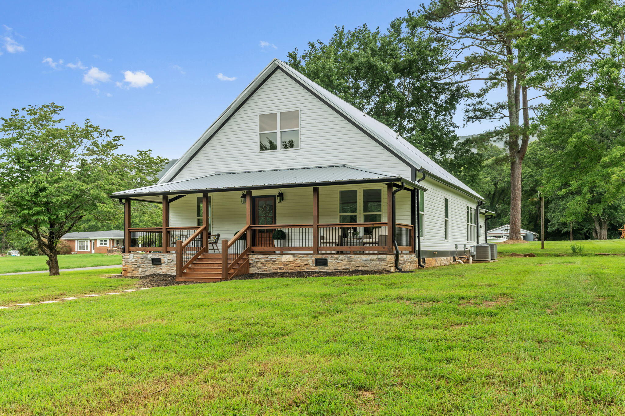1105 Elm Street Dunlap, TN 37327 - Photo 2 of 34 11-web-or-mls-Elm Street-Janet G-11