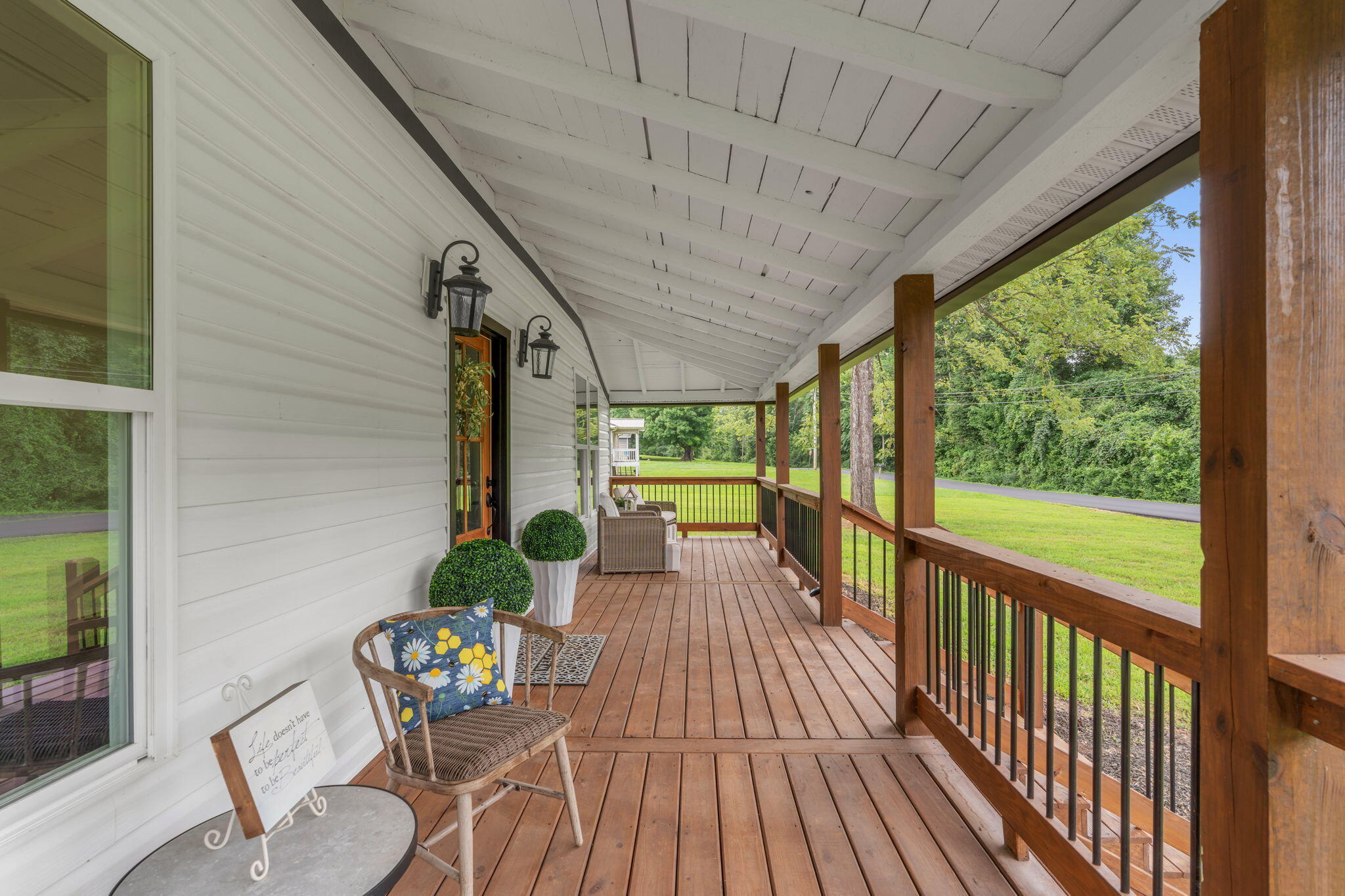 1105 Elm Street Dunlap, TN 37327 - Photo 3 of 34 Front Porch