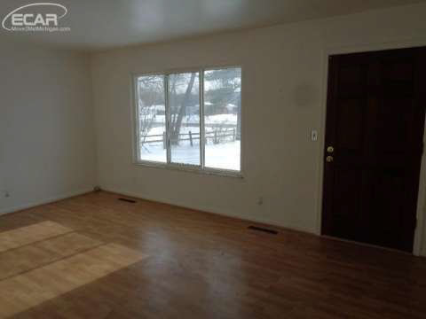 5402 Flushing Road Flushing, MI 48433 - Photo 3 of 12 20431550-2.JPG