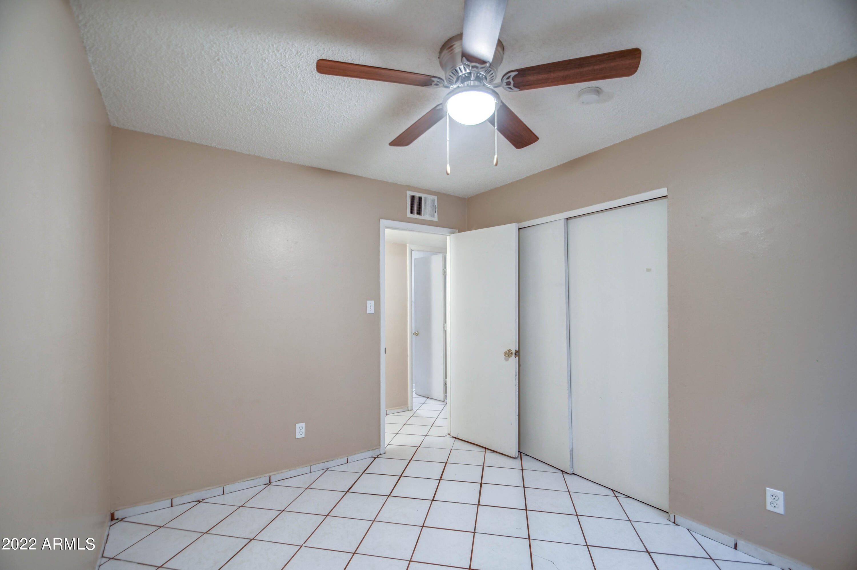 6221 West Monterey Way Phoenix, AZ 85033 - Photo 11 of 19 BED 2, 2