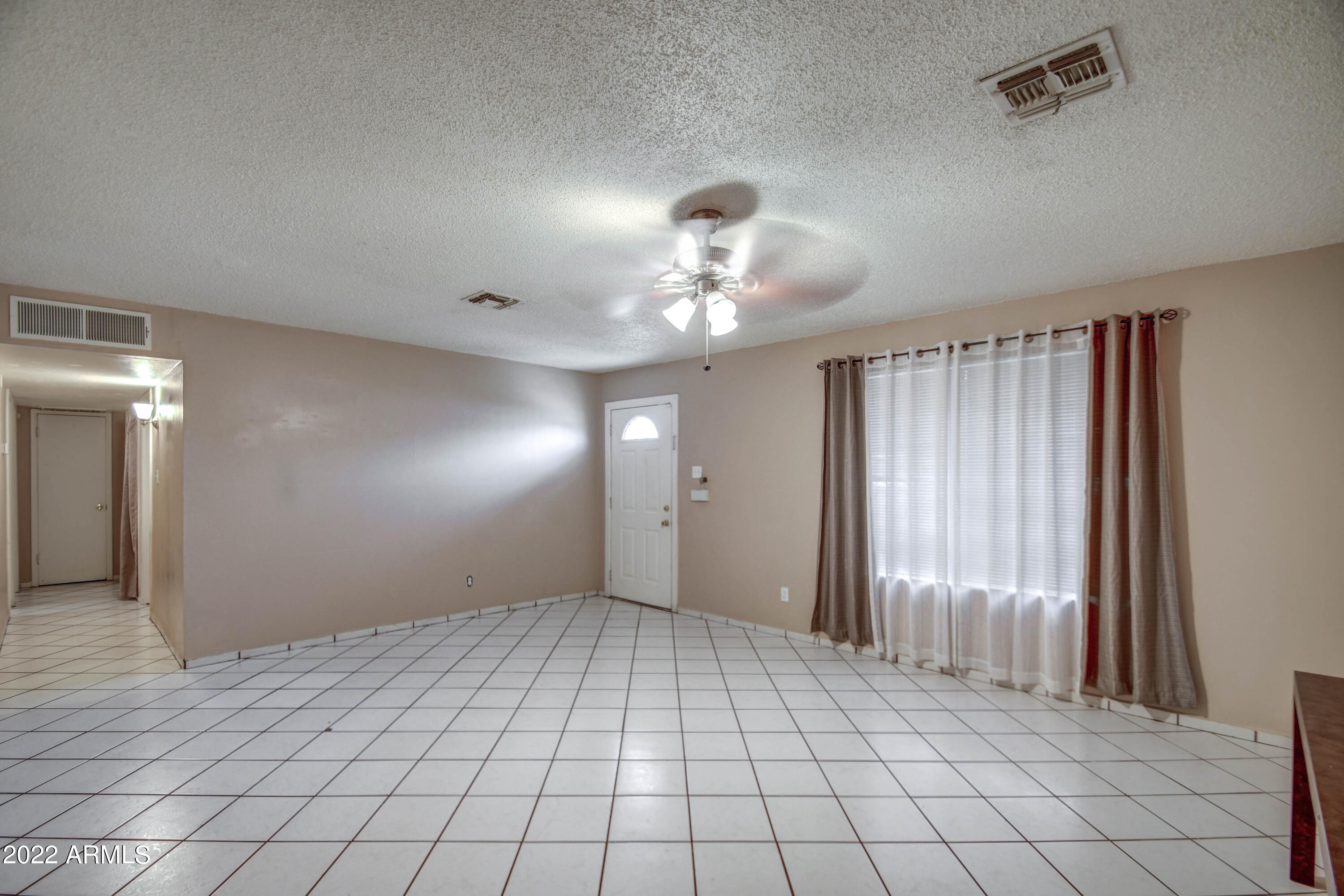 6221 West Monterey Way Phoenix, AZ 85033 - Photo 3 of 19 LIVING 2